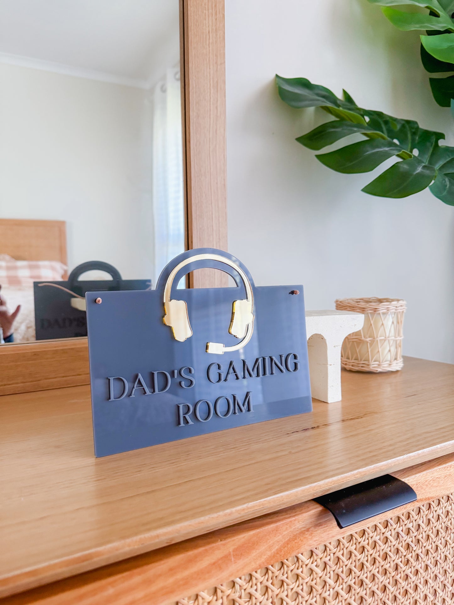 Gaming room sign