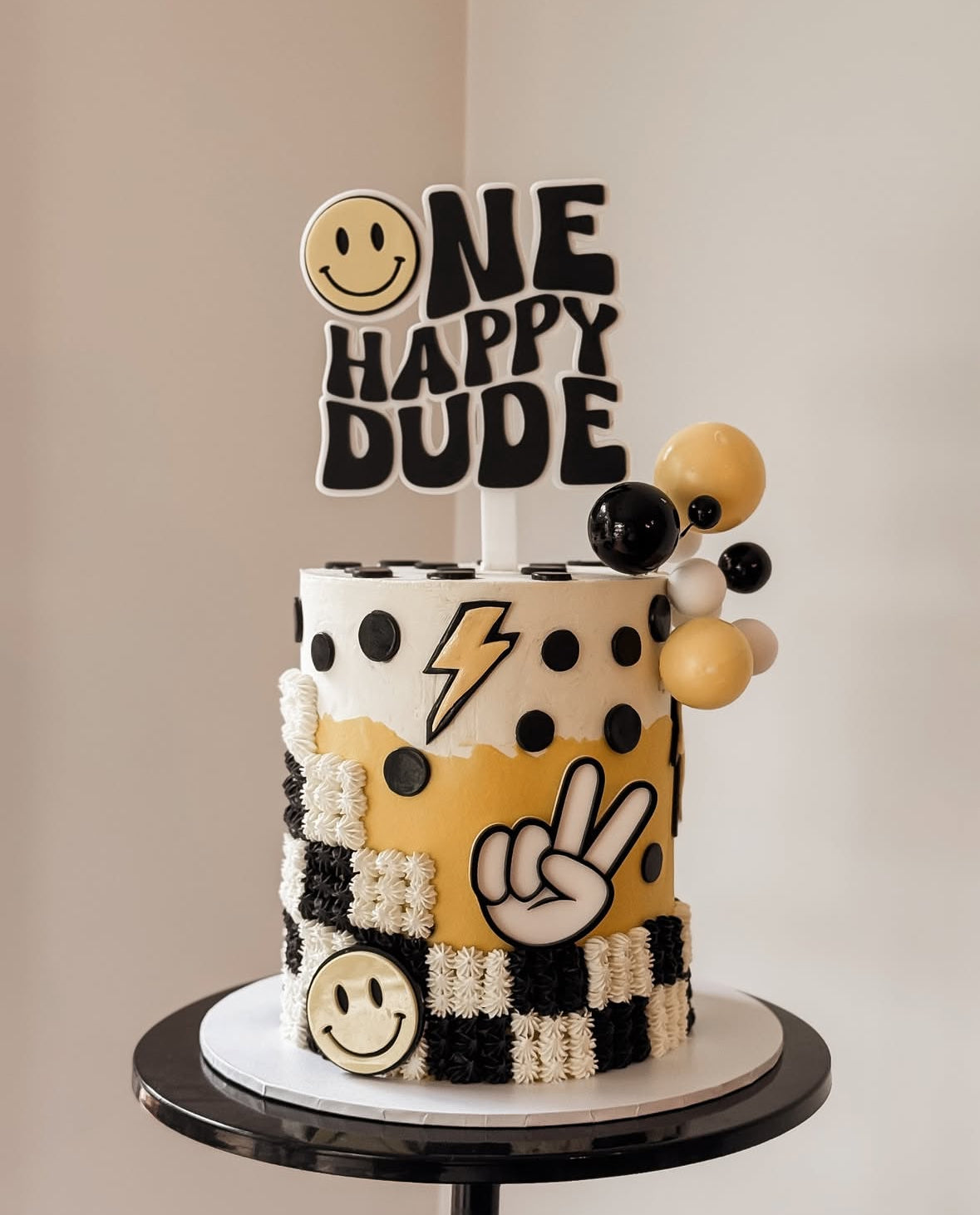 Cool / happy dude | topper