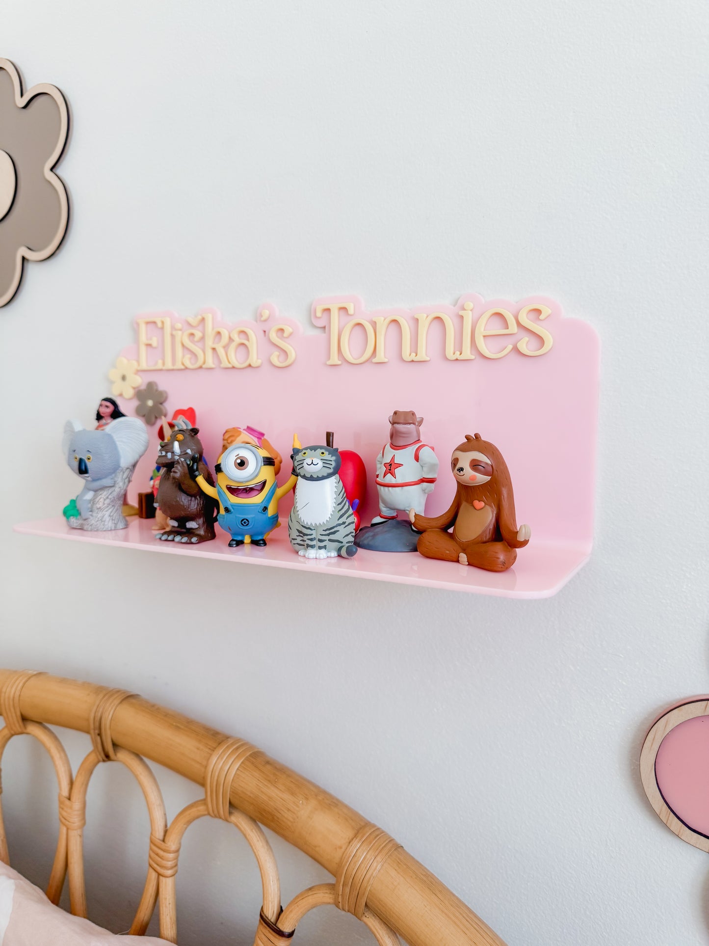 Floating Shelf | Bubble Text