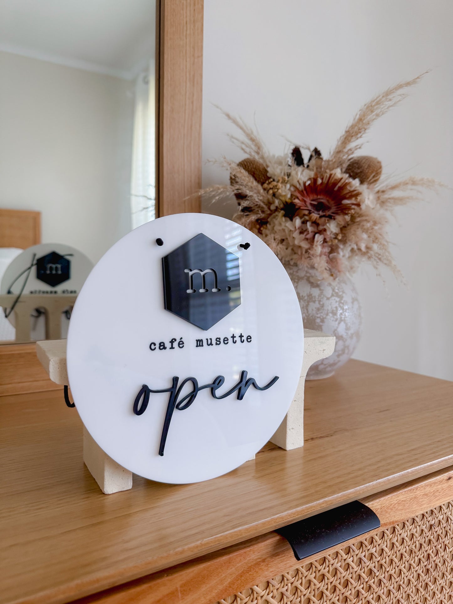 Open / Close Sign