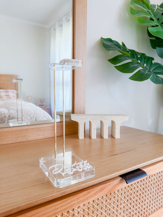 Headset Stand | engraved & 3D layered